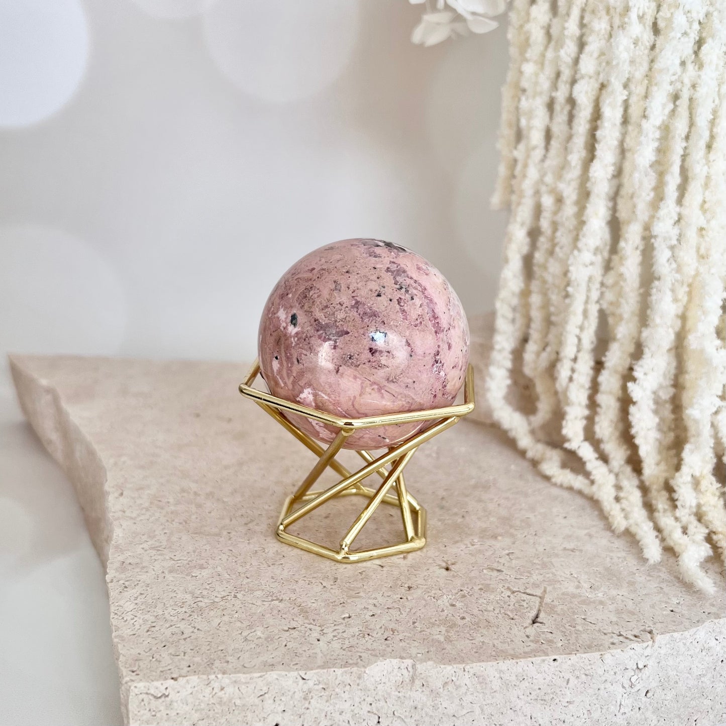 Geometric Sphere Stand - Gold